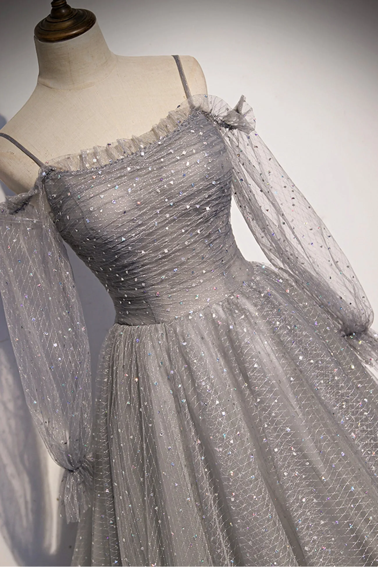 Gray Tulle Sequins Long Prom Dress Long Sleeve Evening Dress