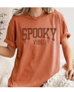 Halloween Spooky Vibes Comfort Colors® T-Shirt Women's Fall Halloween Colors T-Shirt